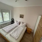 Ket Szobas, Teraszos, Kertes Vendeghaz * Balatonmáriafürdő