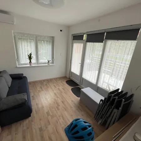 Ket Szobas, Teraszos, Kertes Vendeghaz Hébergement de vacances *