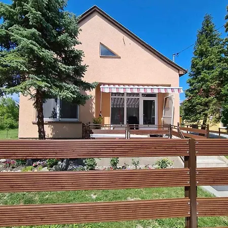 Ket Szobas, Teraszos, Kertes Vendeghaz Balatonmariafurdo