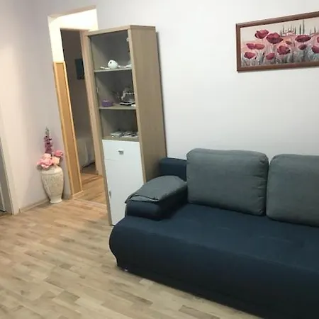 Ket Szobas, Teraszos, Kertes Vendeghaz Feriehus