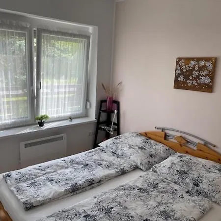 Ket Szobas, Teraszos, Kertes Vendeghaz * Balatonmáriafürdő