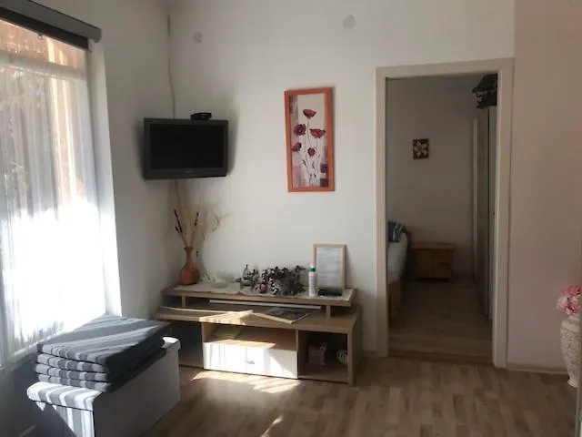 Case de vacanță Ket Szobas, Teraszos, Kertes Vendeghaz *